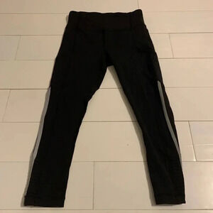 Lululemon Black Reflector Leggings Side Pockets 4
